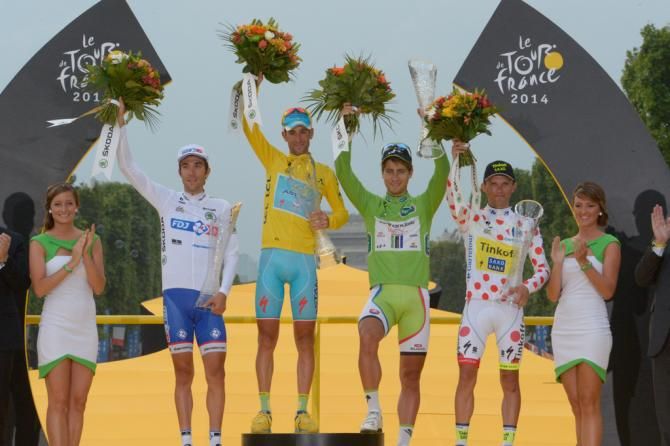 The final classification winners all together on the podium