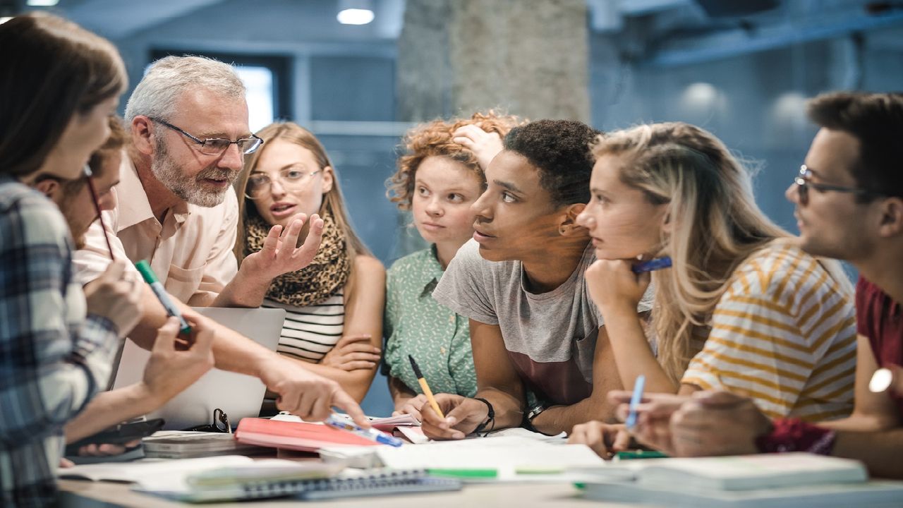 Senior teaching college students