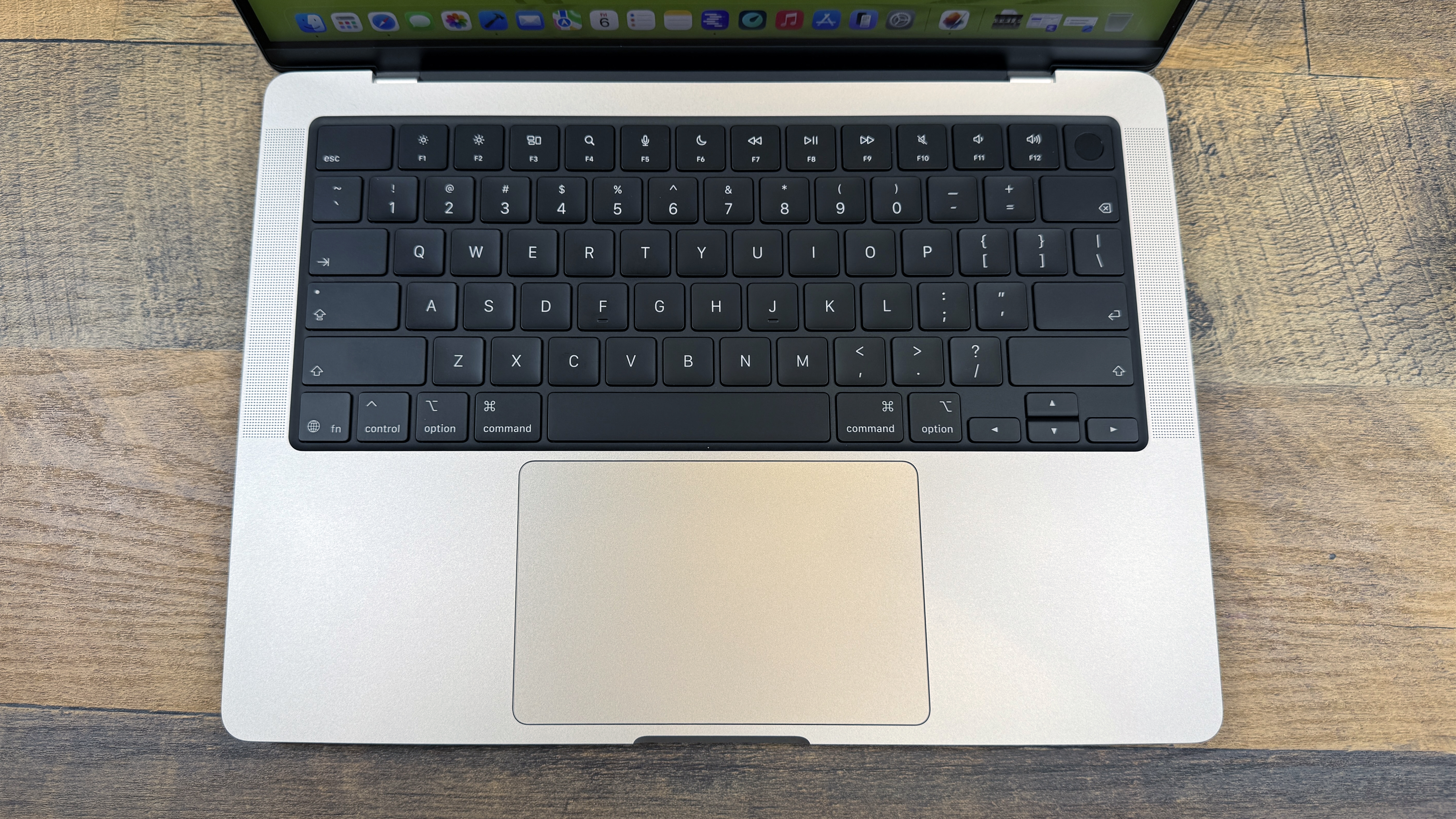 MacBook Pro 14 (M5 Max)