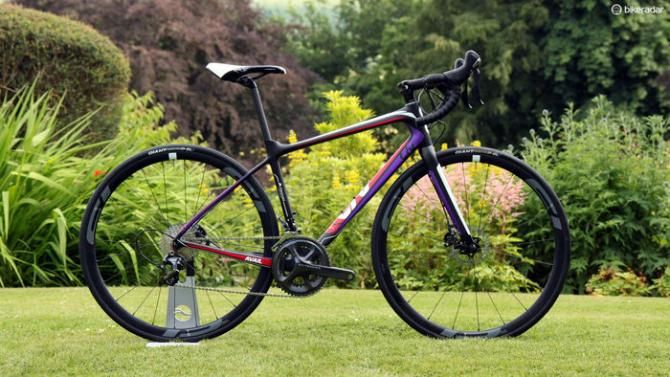 The Liv Avail Advanced Pro uses a slightly heavier carbon fiber blend than the Advanced SL frame along with a telescoping D-shaped seatpost