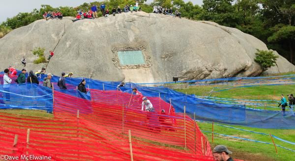 Helen Wyman (Kona) riding the up and down maze