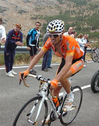 Samuel Sanchez (Euskaltel-Euskadi) makes his way up the Velefique