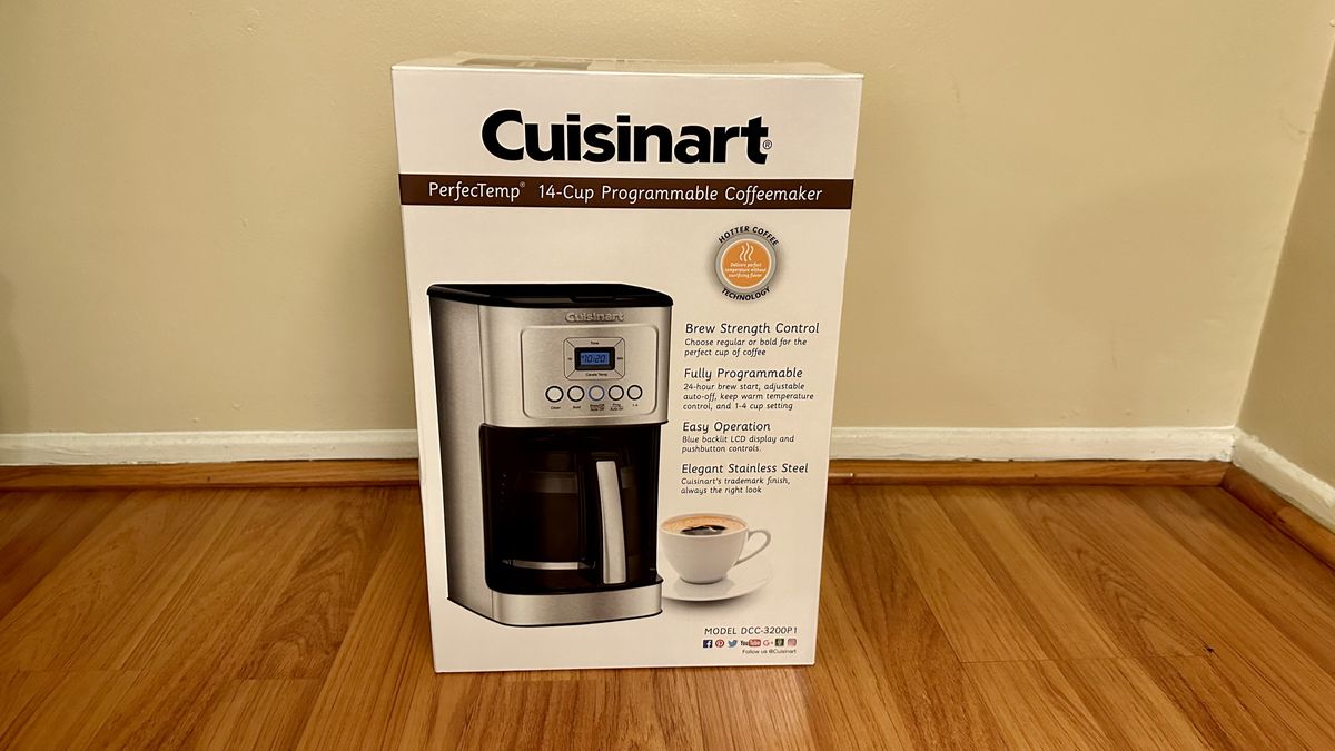 Cuisinart 14Cup Programmable Coffeemaker DCC3200P1 review Top Ten