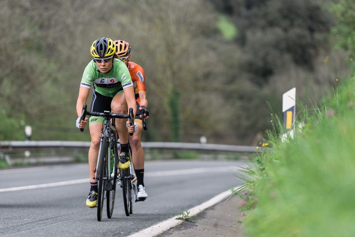 Sheyla Gutierrez goes on an early attack - Emakumeen Bira 2016 Stage 4