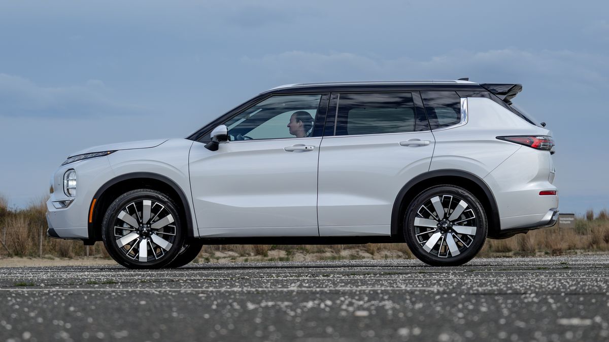 2026 Mitsubishi Outlander test drive.