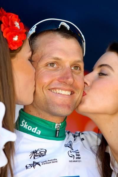 Luke Roberts (Uni SA) gets a couple of kisses for retaining his KOM jersey.