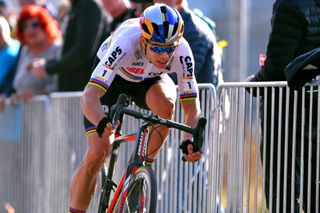 Wout van Aert chases after early mechanical