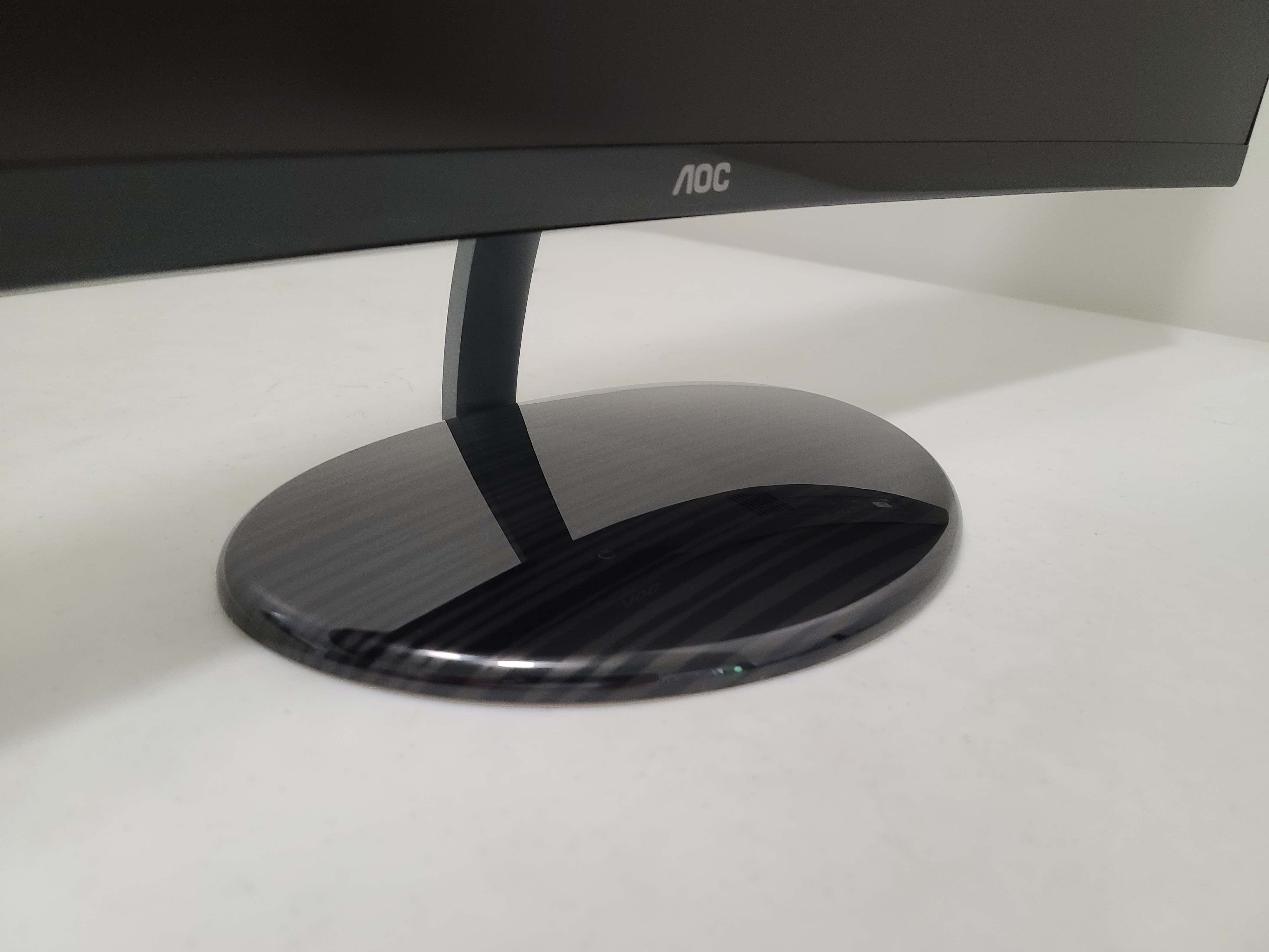 AOC CU32V3