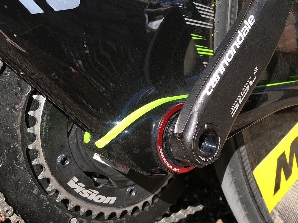 A beefed up bottom bracket junction on the Cannondale Super Slice disc