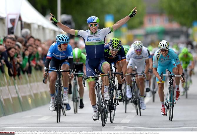 Michael Albasini (Orica-GreenEDGE) wins stage 1 in Romandie
