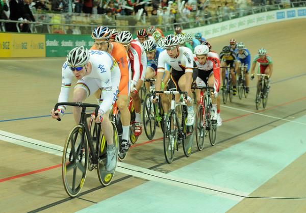 Ed Clancy (Great Britain) leads the elimination race.