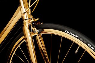 gold-bike-1280x800_3