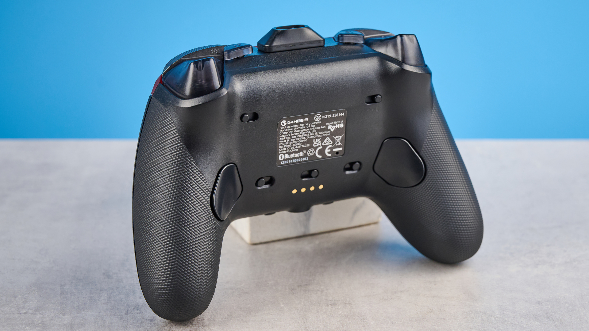 A black and red GameSir G7 Pro wired Xbox controller