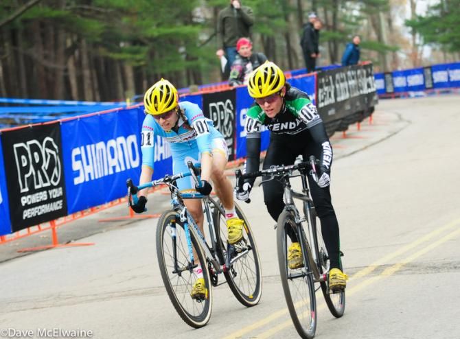 Mary McConneloug (Kenda-Seven-NoTubes) edges Bruno-Roy at the line for 5th place