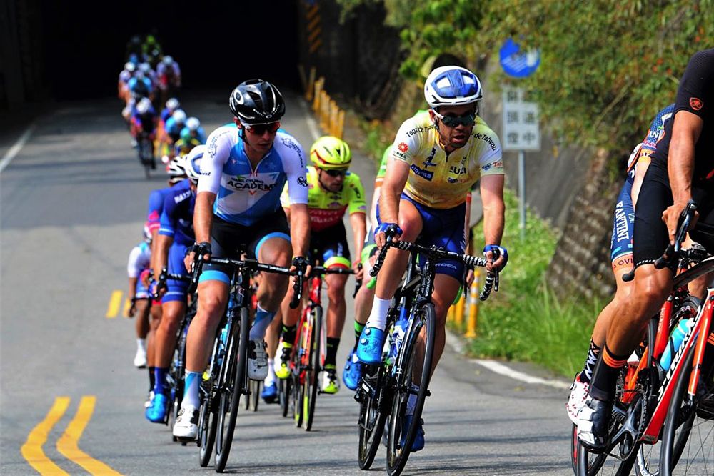 Jonny Clarke (UnitedHealthcare) in the yellow jersey at the Tour of Taiwan 2018