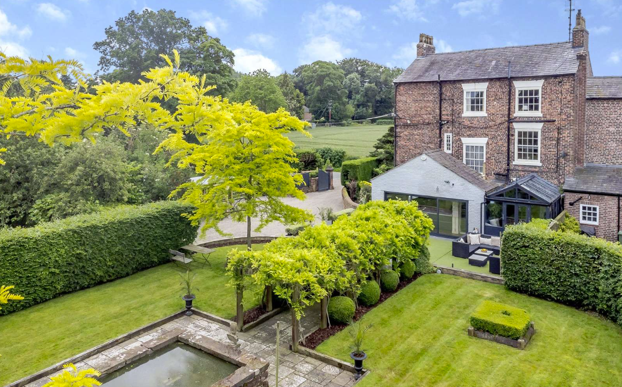 Chorlton Manor, Little Rake Lane, Chorlton-by-Backford, Chester