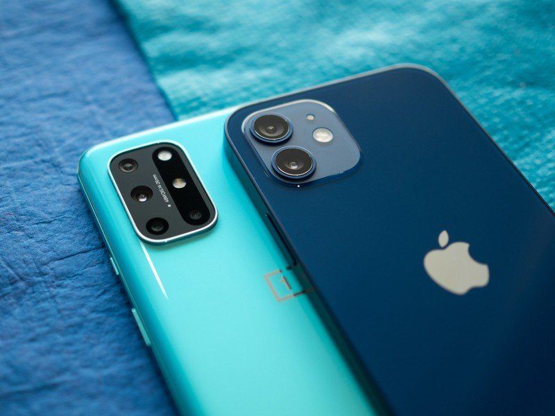 OnePlus 8T vs. iPhone 12