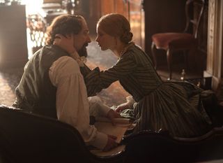 The Invisible Woman - Ralph Fiennes & Felicity Jones