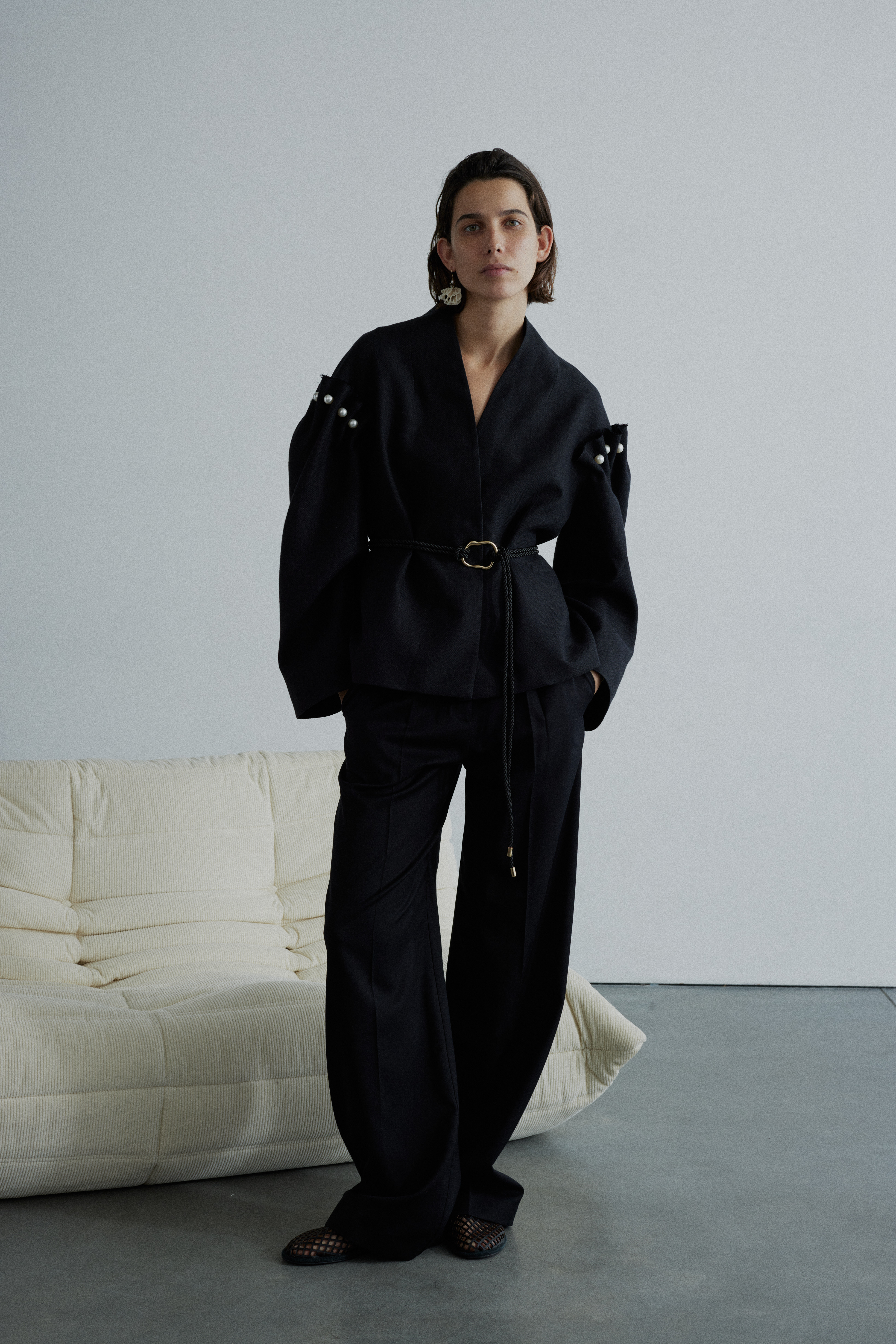Akyn pearl shoulder coat