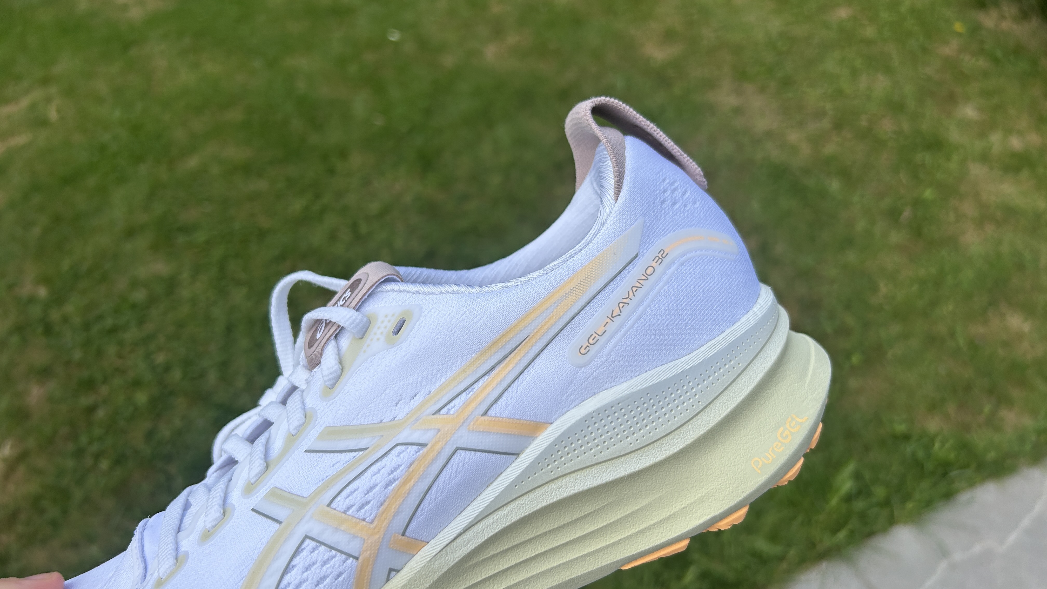 Asics Gel-Kayano 32