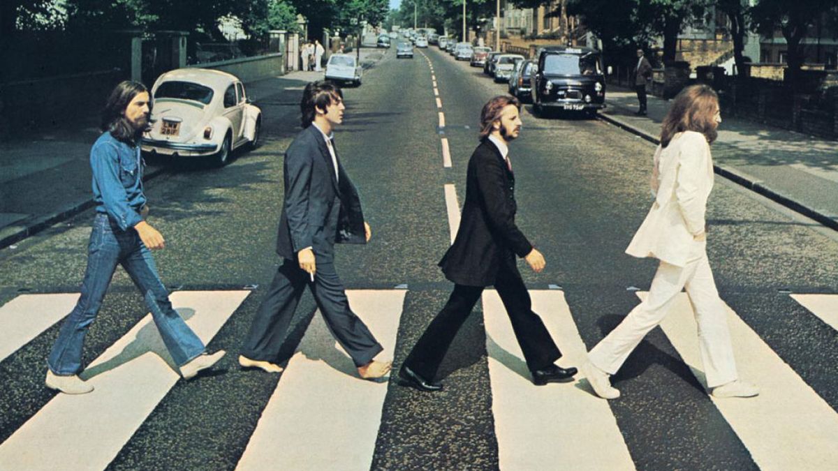 Beatles Abbey Road pics sell for £180k | Louder