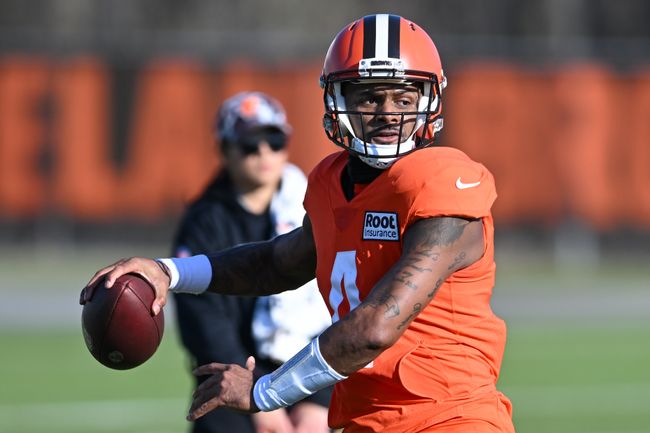 Cleveland Browns quarterback Deshaun Watson