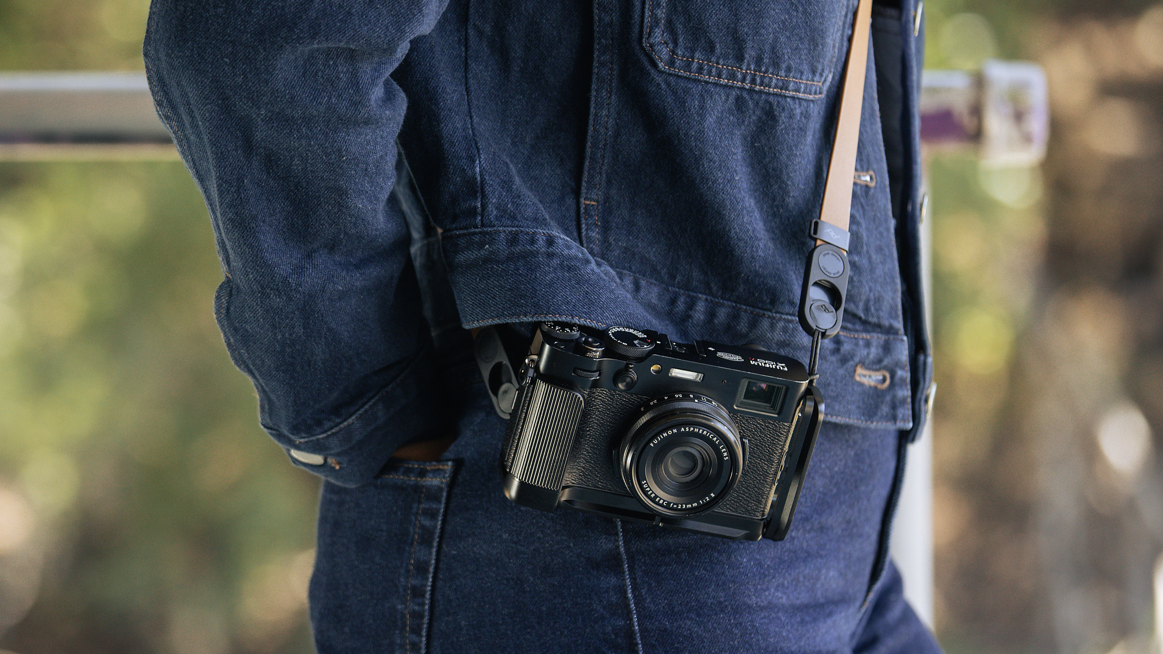 The Peak Design Field Bracket being used by a photographer