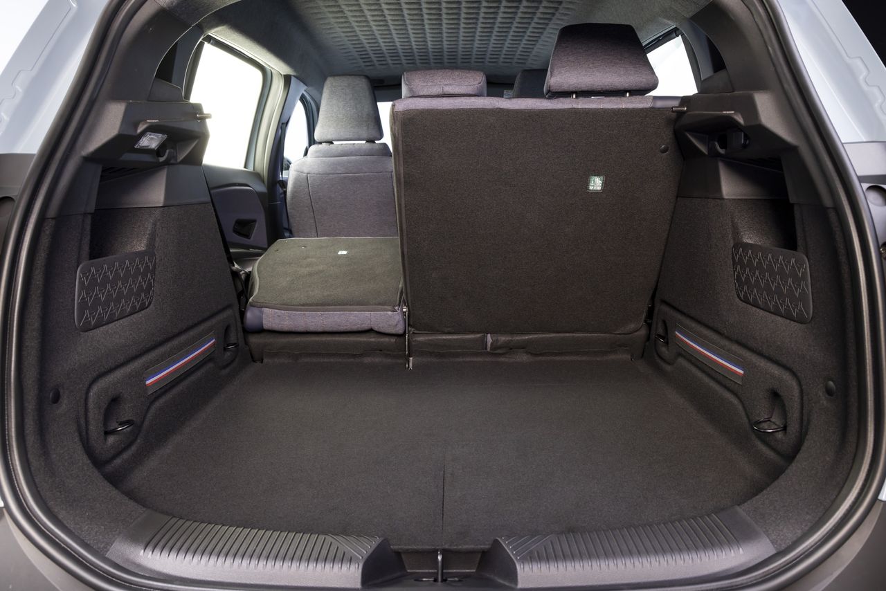 Renault 4 interior