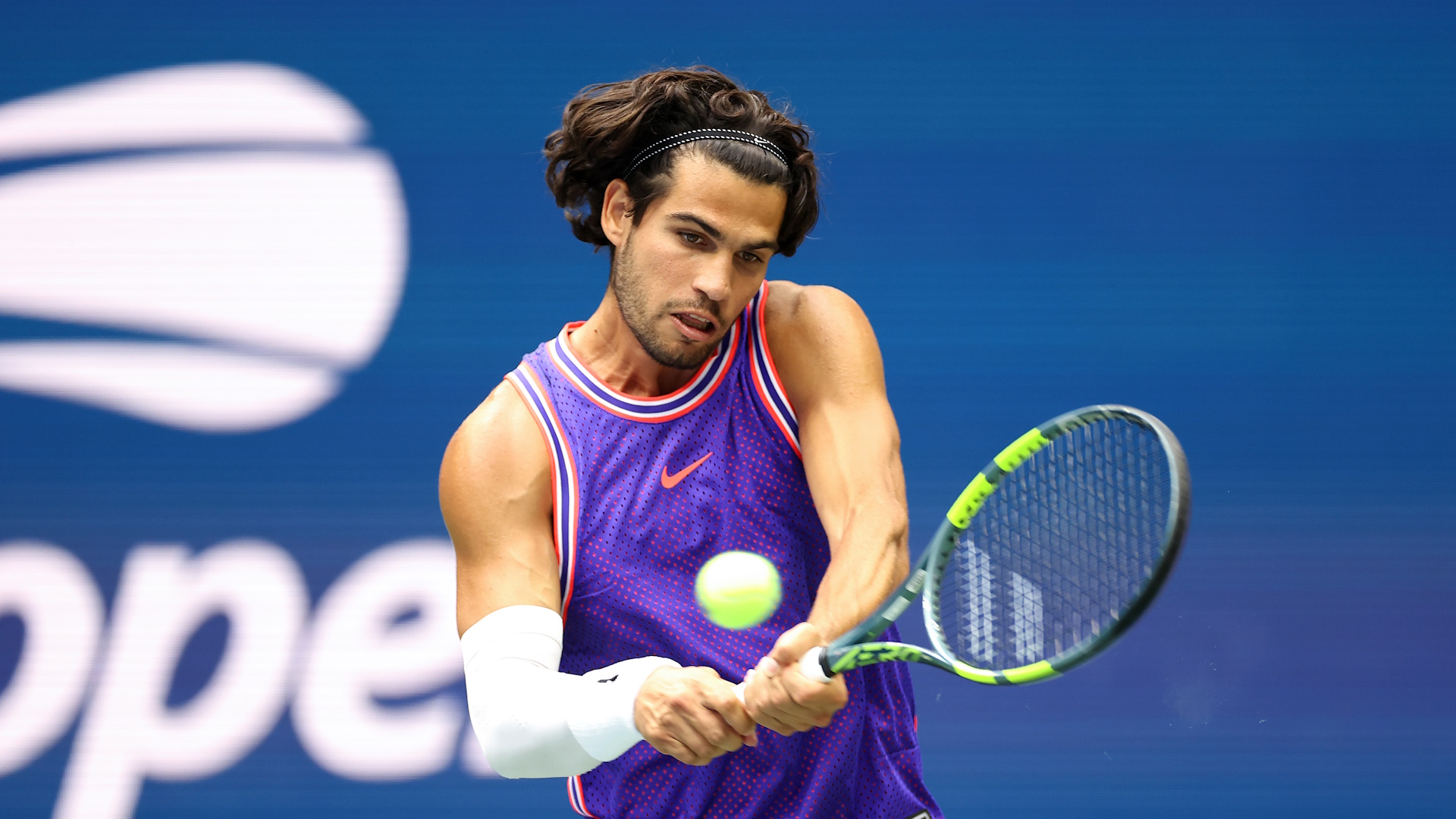 Carlos Alcaraz of Spain returns a shot during the US Open tennis 2026.