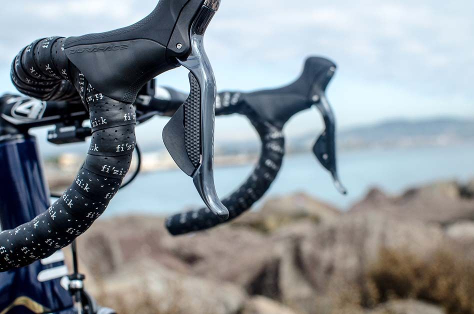 Fizik bar tape and Shimano Dura Ace Di2 groupset