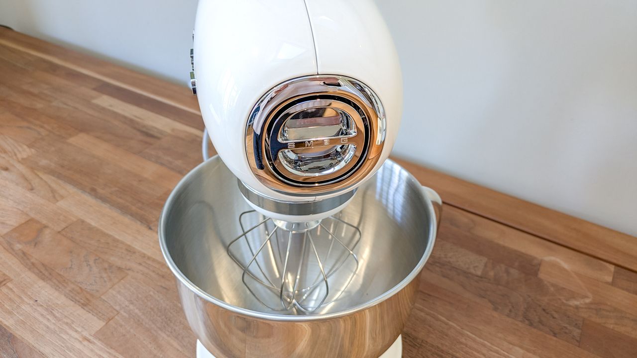 Smeg SMF05 stand mixer