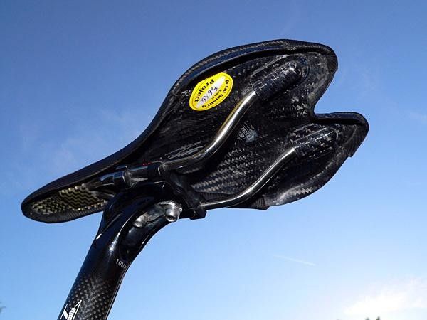 The Era Composite uses a full carbon fiber base.