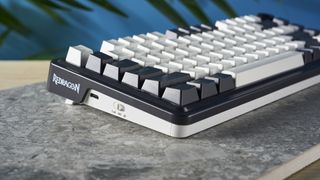 Photograph of the Redragon K673 Pro mechanical gaming keyboard