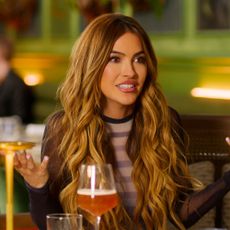 Selling Sunset. Chrishell Stause in episode 905 of Selling Sunset. Cr. Courtesy of Netflix © 2025