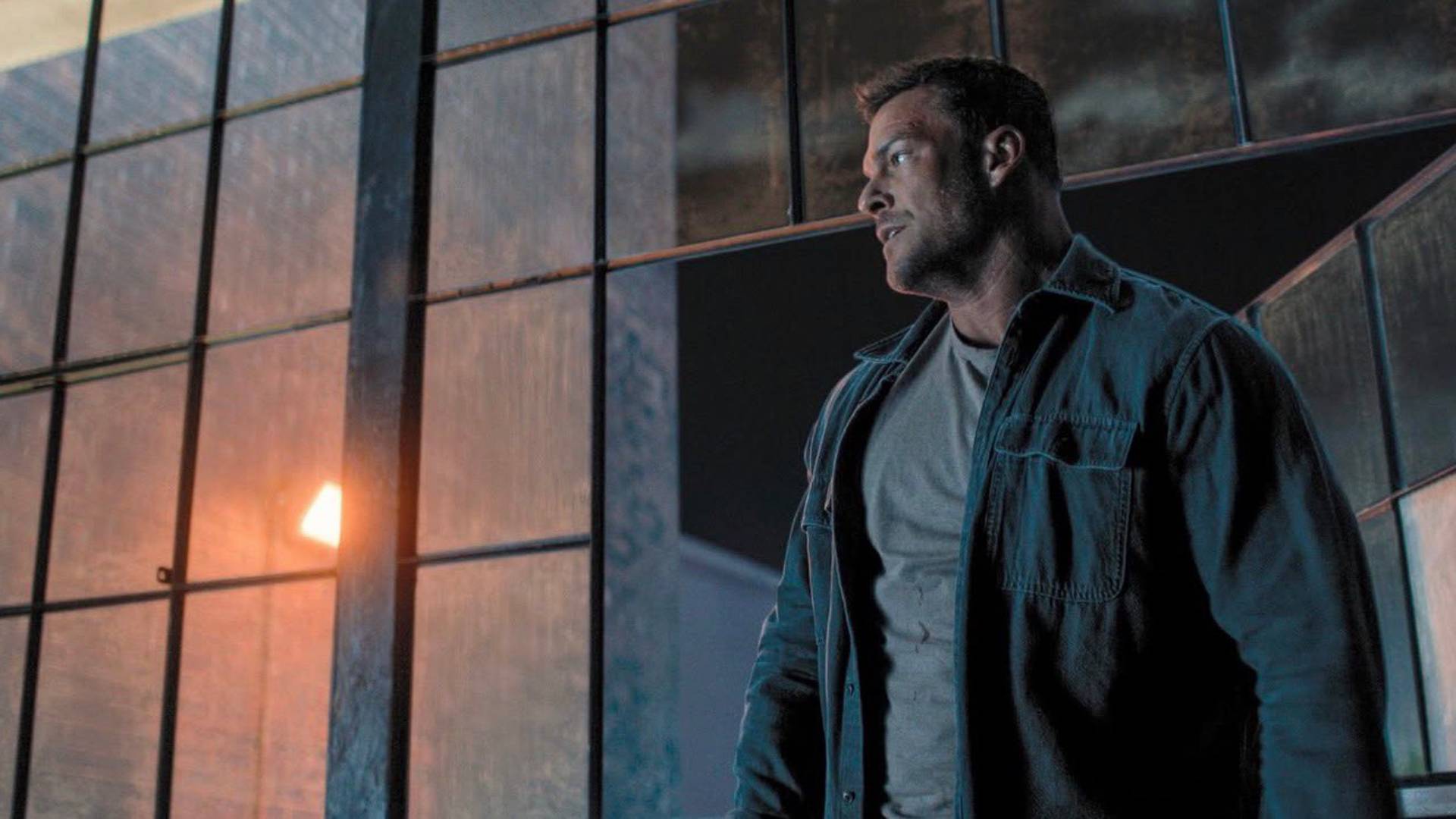 Alan Ritchson as Jack Reacher in Reacher season 4