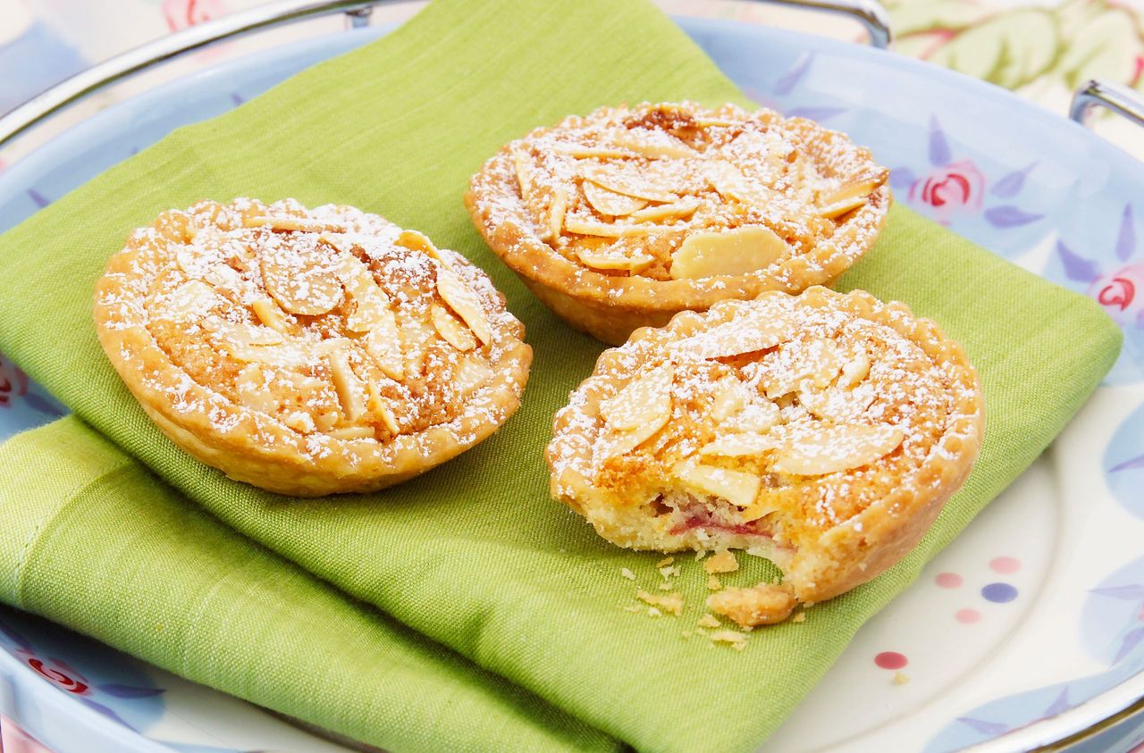 Almond tartlets