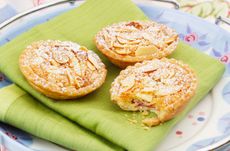 Almond tartlets