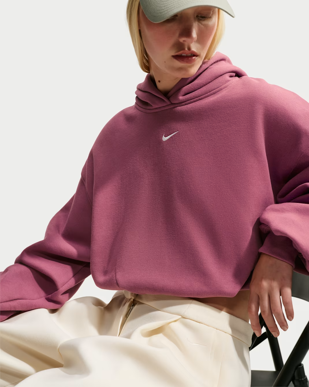 Nike Studio Fleece Medium Weight Women's Oversized Cropped Hoodie - Total Black/sail - Size Xxs
