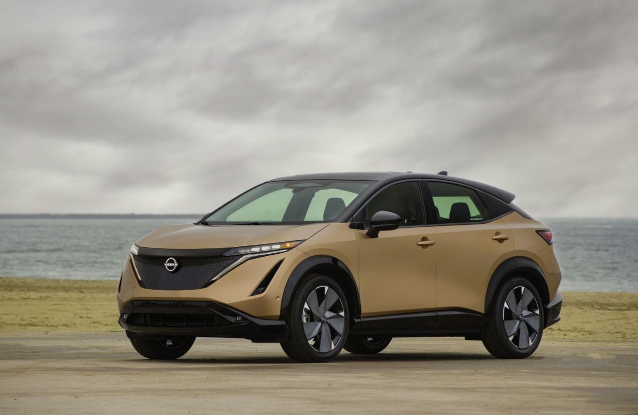 Nissan Ariya 2022 electric SUV &mdash; front