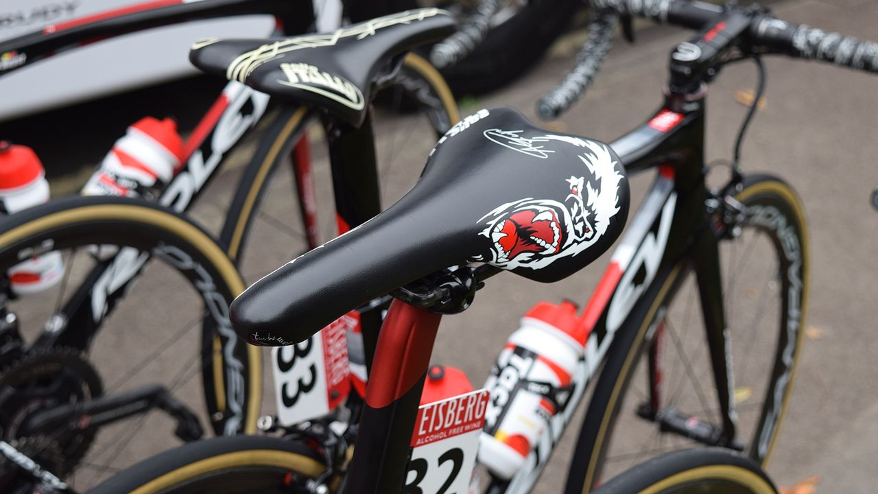 Greipel's Ridley also featured his usual custom saddle design
