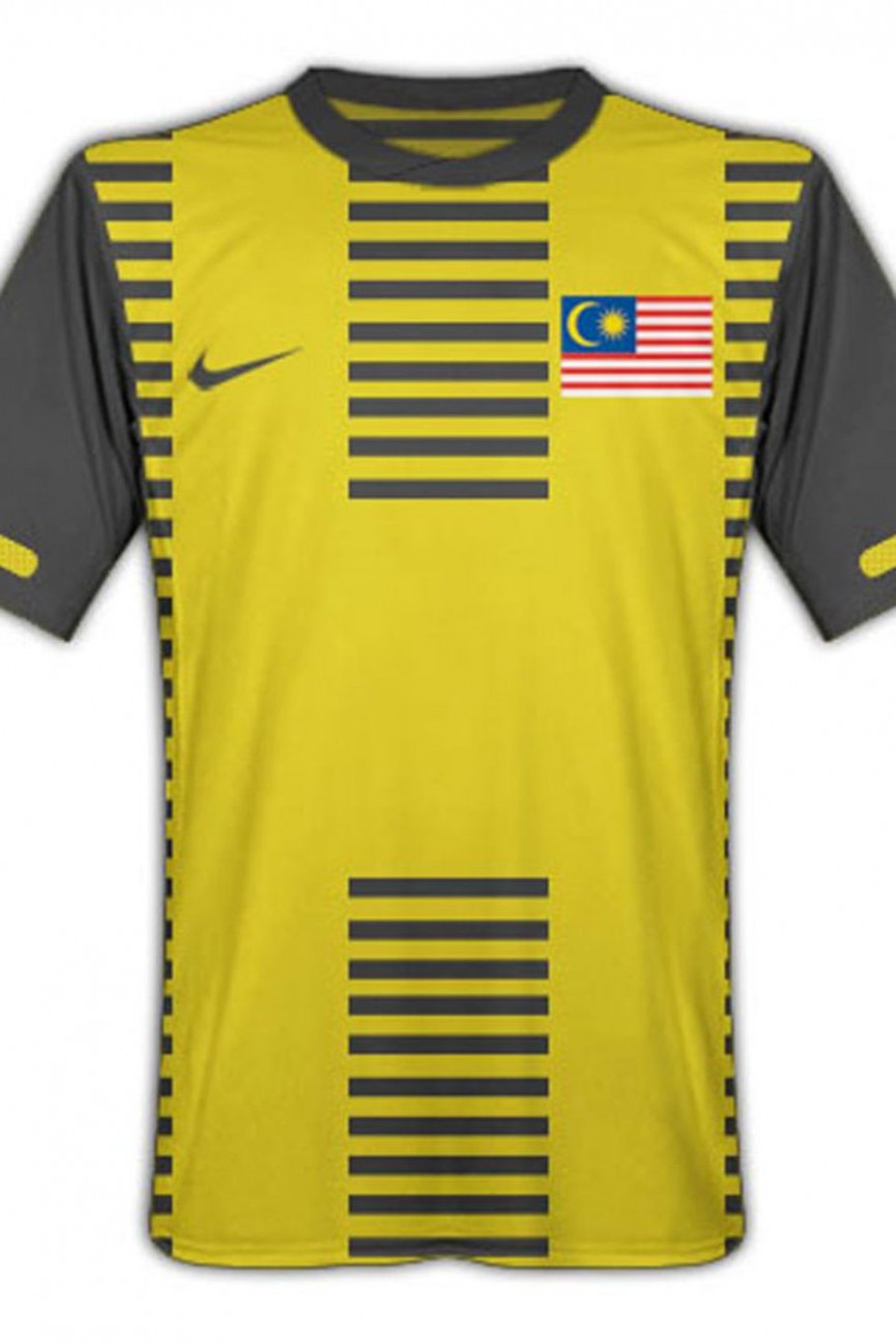 50-worst-football-kits-ever-33-1556697308-Mgvi-column-width-inline