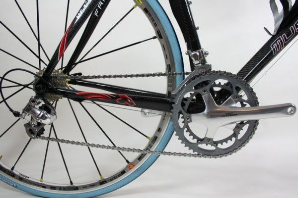 The drivetrain on our MF-1 is all Shimano Ultegra - it works well but a frame of this calibre deserves better
