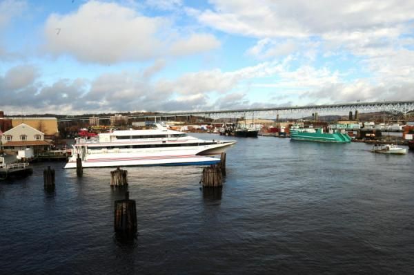 Many of the racers reached Long Island on one of the ferries across the sound