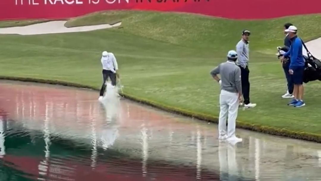 Ivan Cantero takes a shot from the water at the Gotemba Course