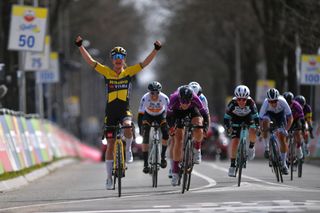 Vos wins amstel gold race