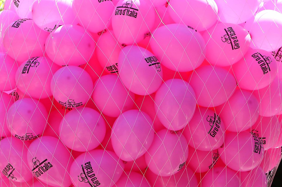 The pink Giro balloons