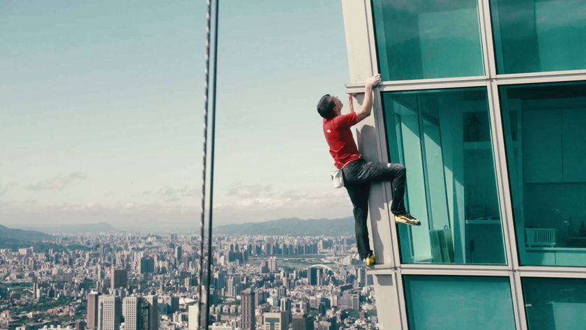 Alex Honnold climbing Taipei 101 in "Skyscraper Live" on Netflix