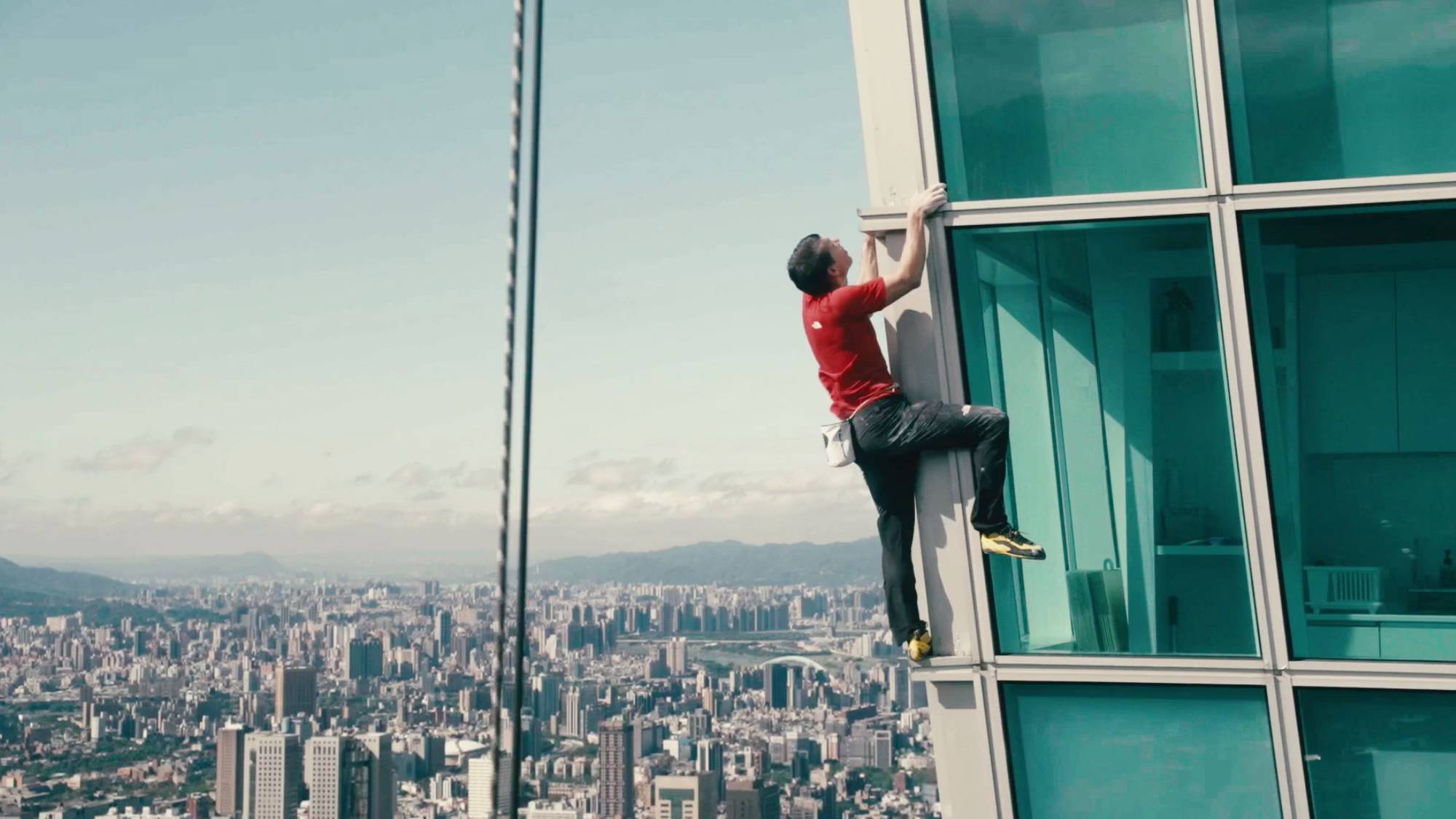 Alex Honnold climbing Taipei 101 in "Skyscraper Live" on Netflix