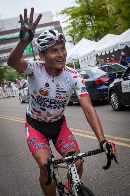 Freddie Rodriguez (Jelly Belly) makes it his fourth national title win.