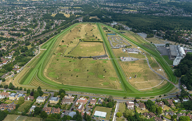 Sandown-alamy-G1R7CF.jpg